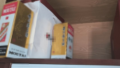 自带酒水“有问题”，警方当场识破“调包局”