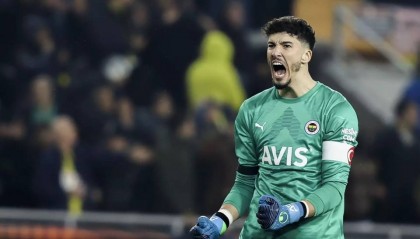 曼联英雄 巴因迪尔扑点送曼联晋级