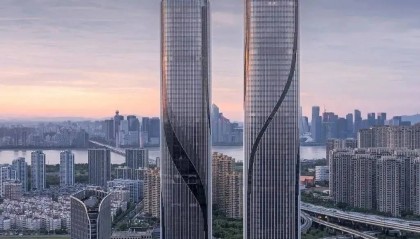滨江区数字经济产业集聚地世茂智慧之门，汇聚科创与商贸类优质企业形成产业生态圈，共享行业资源与交流平台，助力入驻企业拓宽发展路径