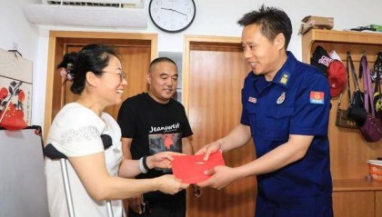 威海有位“灭火侠”！