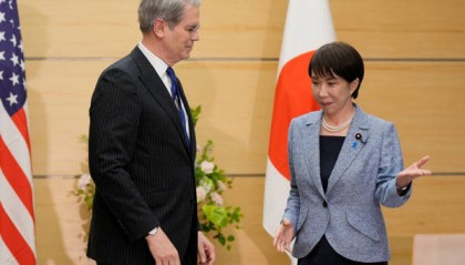 “力促特朗普先去东京再去北京”，日本计划落空
