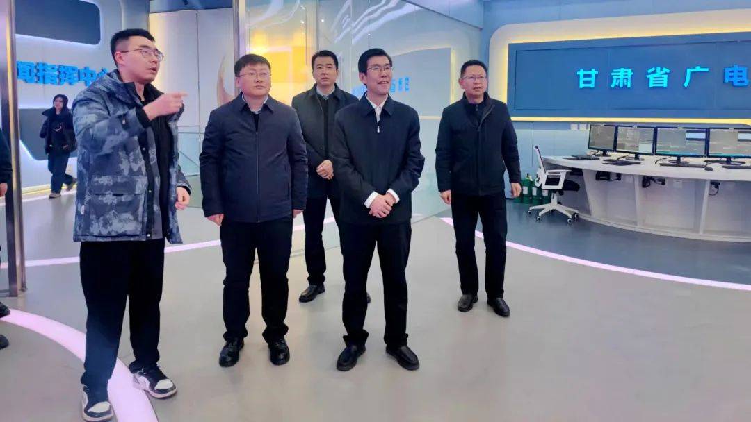 张振亚走访中央驻甘和省属新闻单位