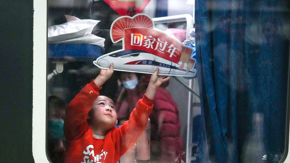 一周新闻早知道：神兽归笼！沪上中小学统一开学；2025春运落幕，多项数据创历史新高