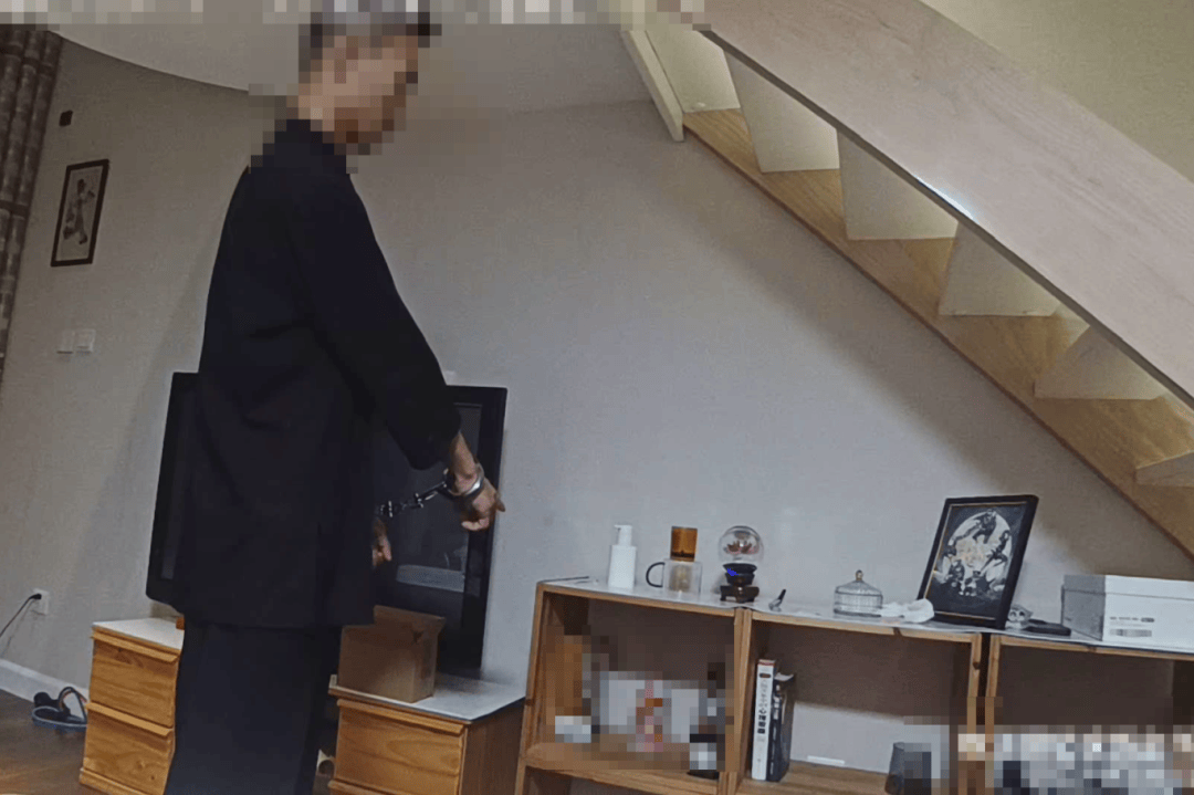 自带酒水“有问题”，警方当场识破“调包局”