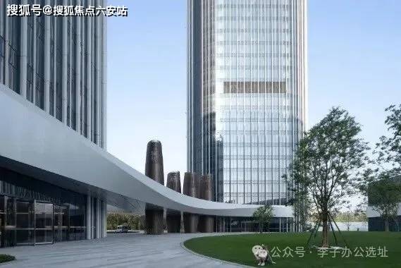 滨江区数字经济产业集聚地世茂智慧之门，汇聚科创与商贸类优质企业形成产业生态圈，共享行业资源与交流平台，助力入驻企业拓宽发展路径